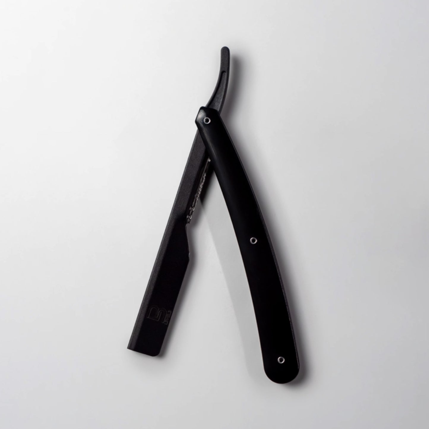 L3VEL3 Black Straight Razor
